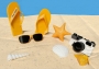 Occhiali da sole e gadget da spiaggia: brand in primo piano