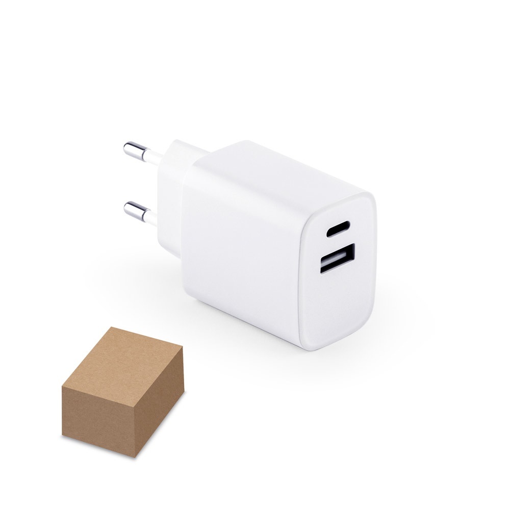 WEGENER. Adattatore di corrente con porta USB-A 18W e porta USB-C 20W in ABS riciclato (100% rABS) - 97186