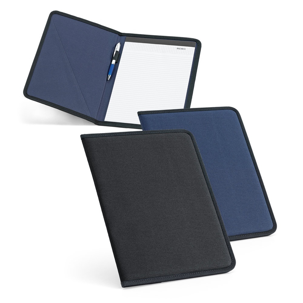 CUSSLER. Cartella A4 in 600D con blocco pagine a righe - 92049