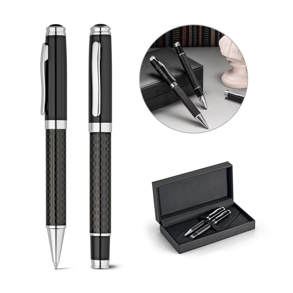 CHESS. Set con penna roller e penna a sfera in metallo e fibra di carbonio con meccanismo a rotazione - 91835